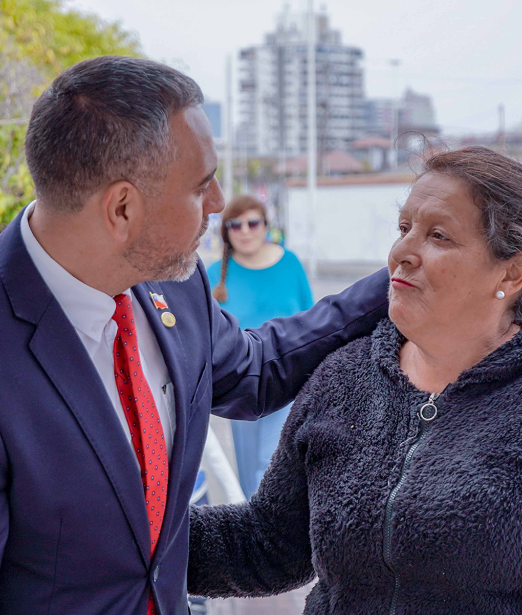 Representar con<br />
Fuerza a la Región